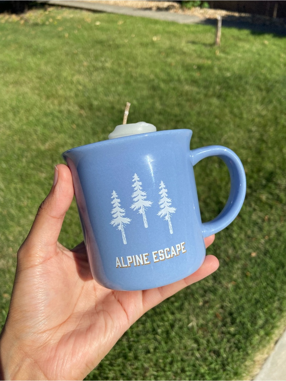 Room Essentials Alpine Escape Blue Reusable Mug Candle Woodsy Amber 40hrs New